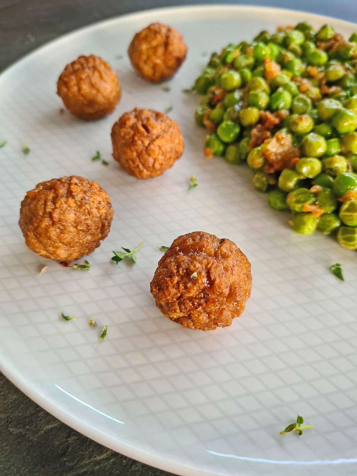 Creamy Green Peas with Crispy Fried Onions