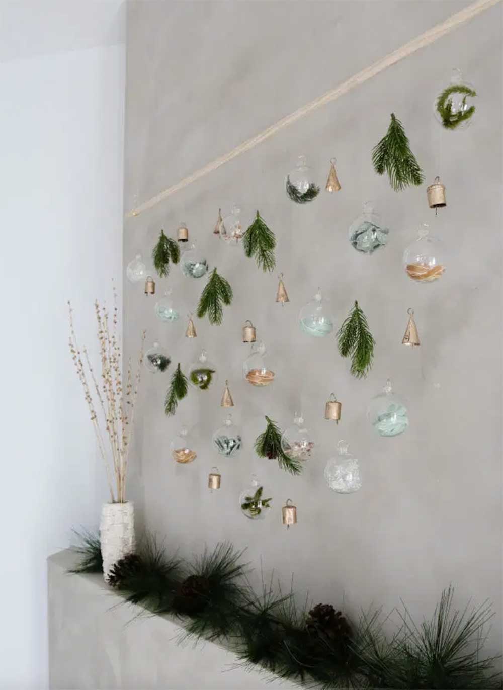 DIY Christmas Wall Hanging