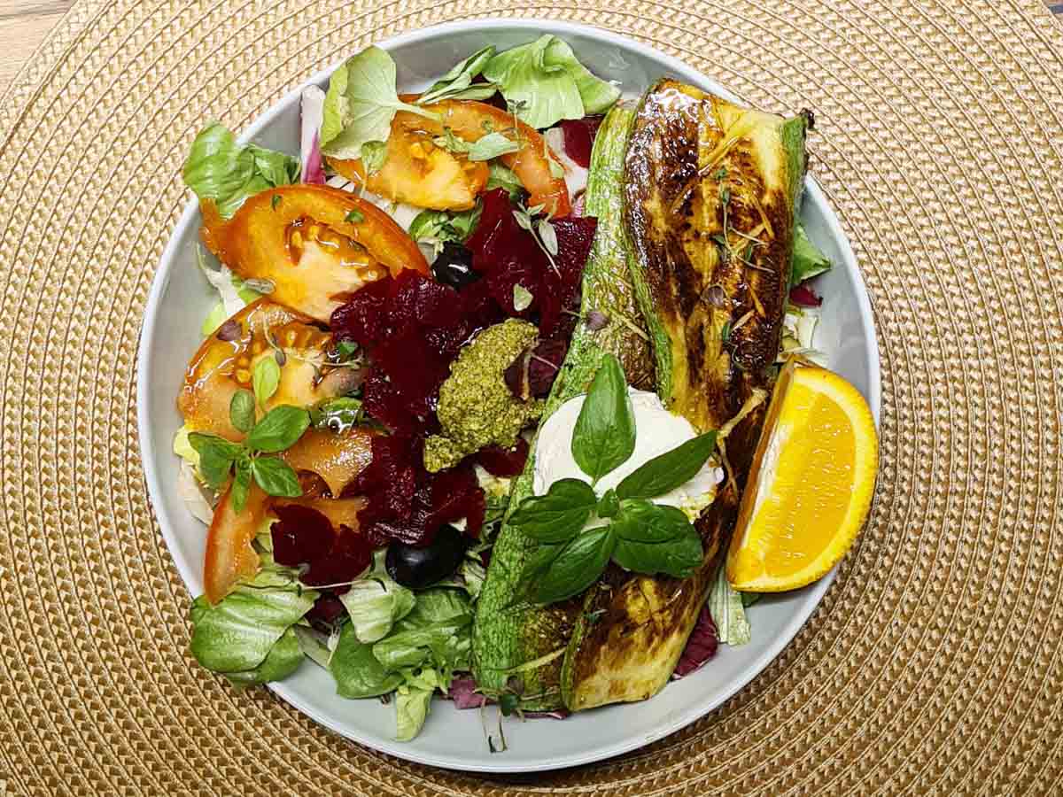 salad recipe with Grilled Zucchini and Beetroot