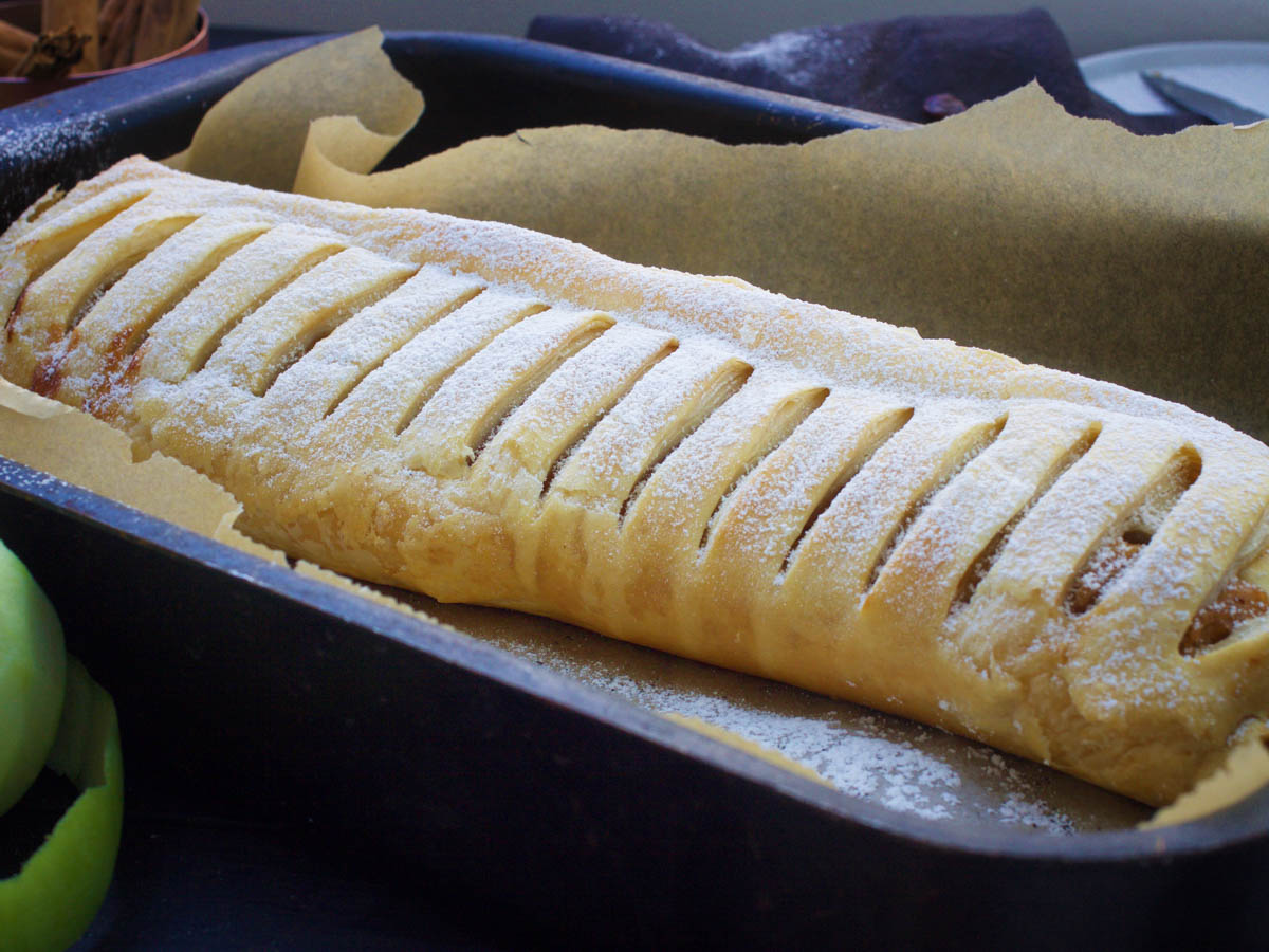 Vegan Apple Strudel
