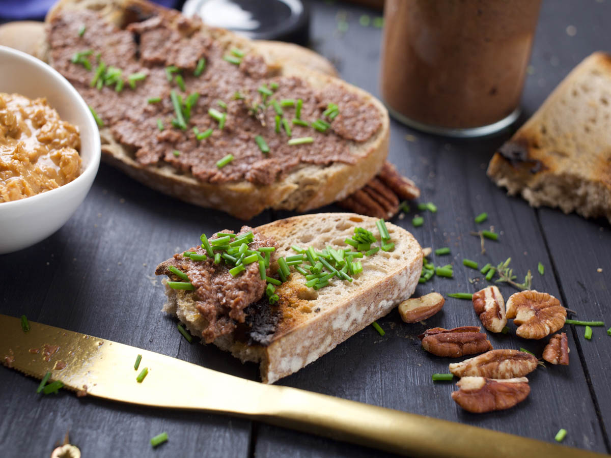 how to make Vegan Mushroom Pâté