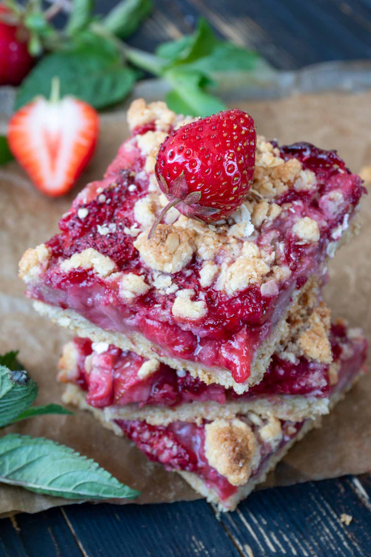 Vegan Strawberry Crumb Bars Recipe