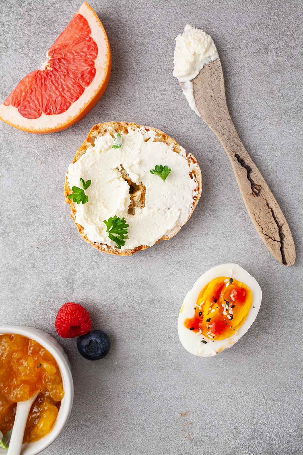 Veggie breakfast spread